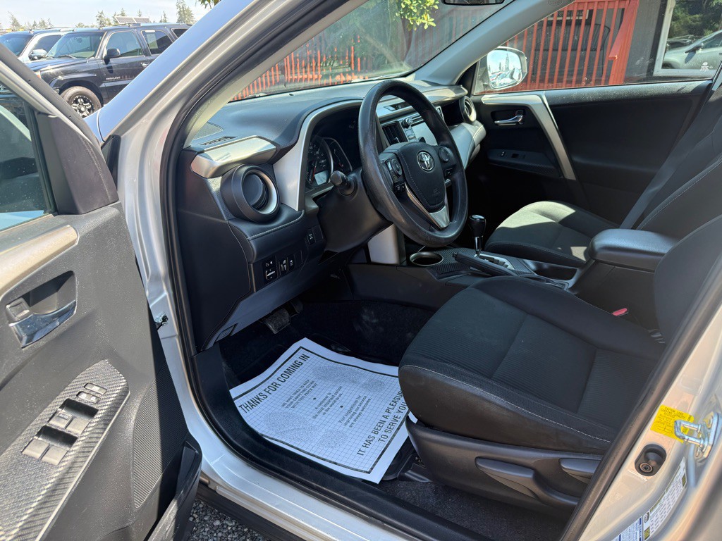 2014 Toyota Rav4 Image 9