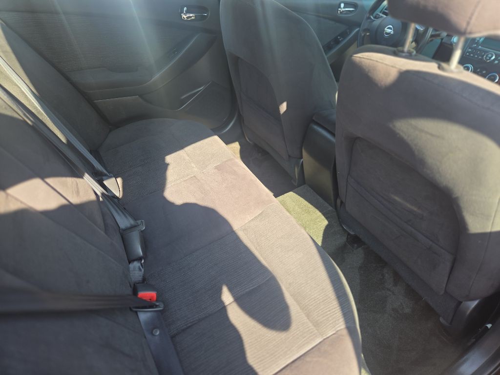 2012 Nissan Altima Image 8