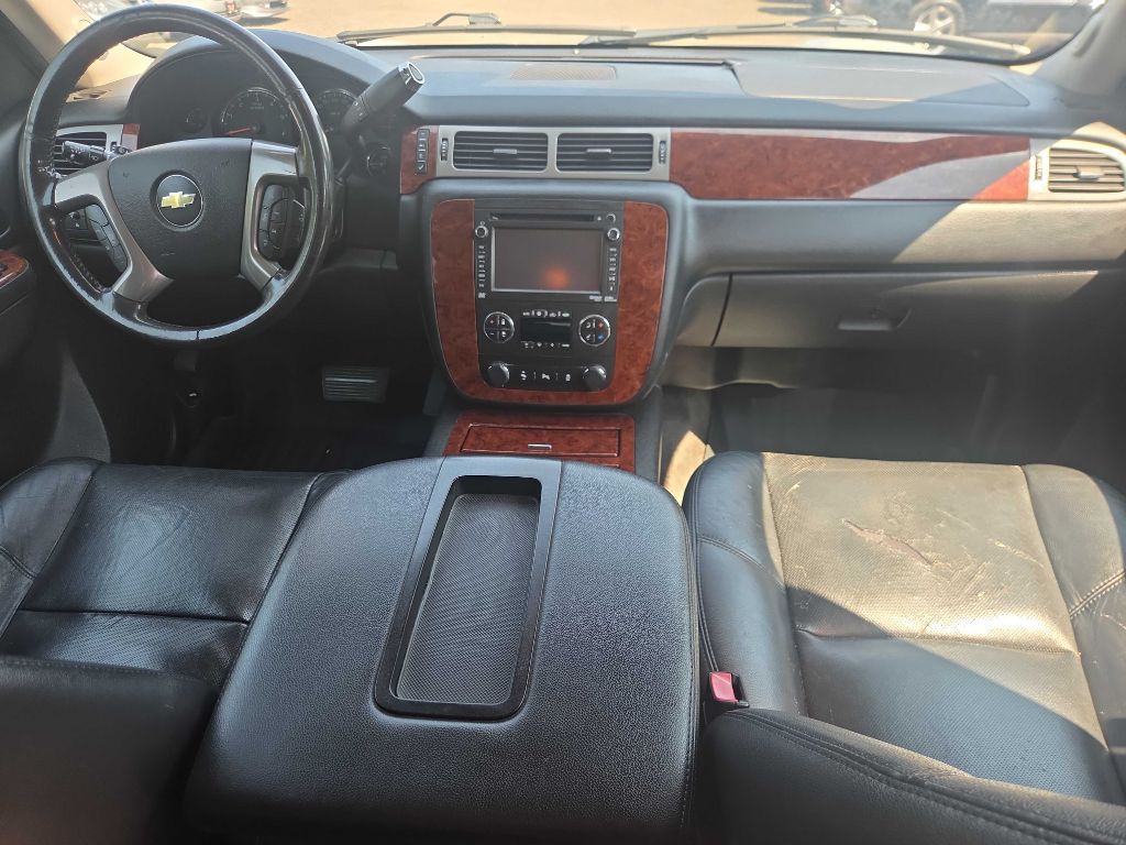 2014 Chevrolet Suburban Image 15