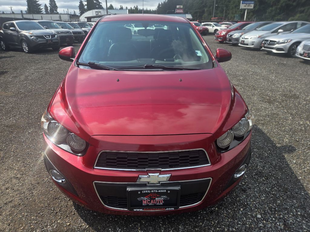2014 Chevrolet Sonic Image 3