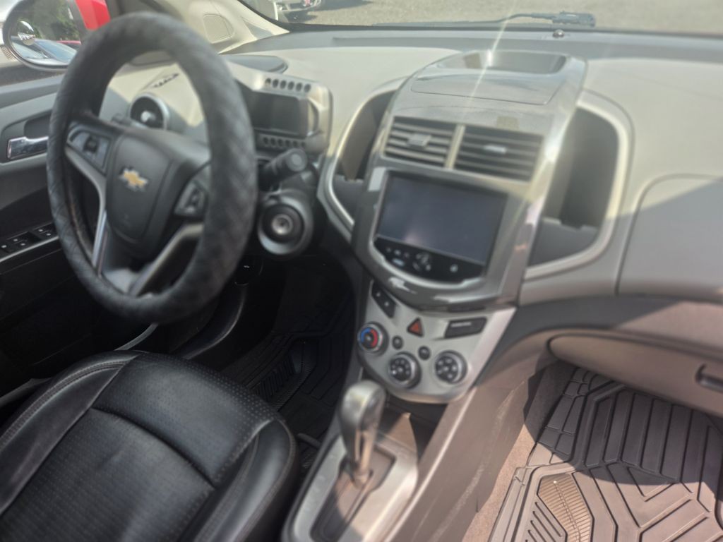 2014 Chevrolet Sonic Image 10
