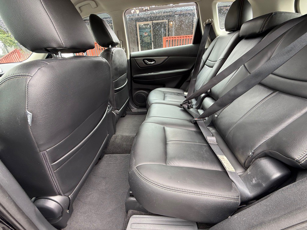 2016 Nissan Rogue Image 10