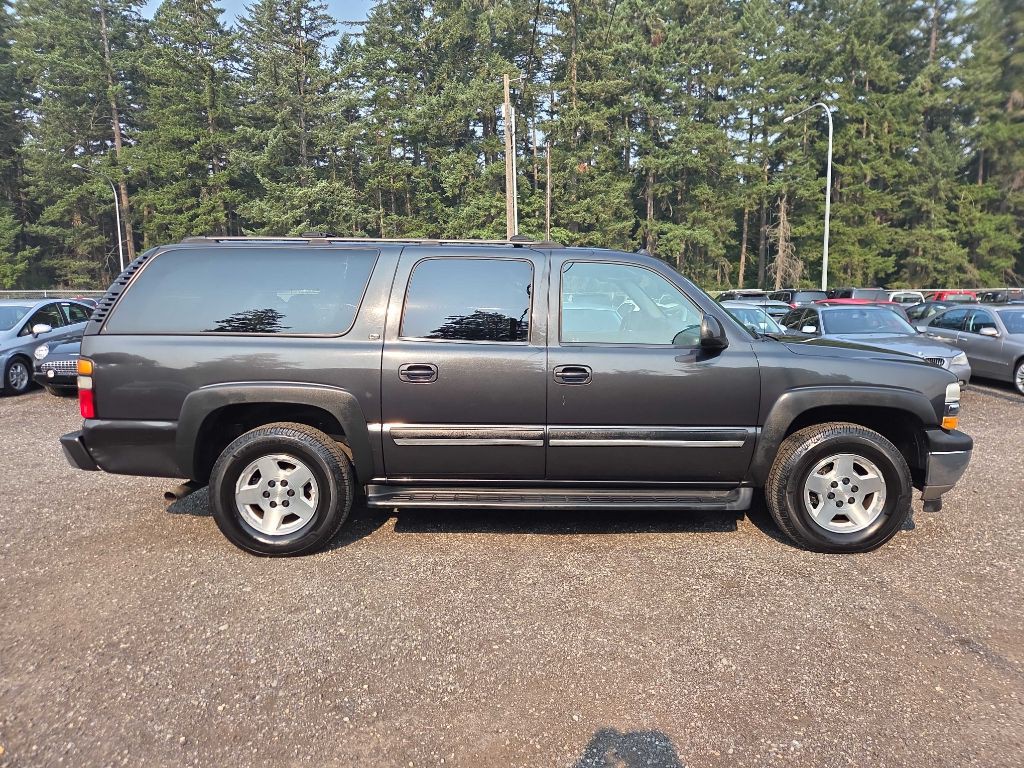 2005 Chevrolet Suburban Image 1