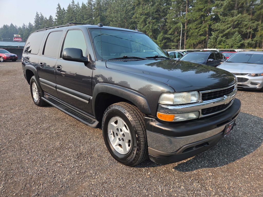 2005 Chevrolet Suburban Image 2