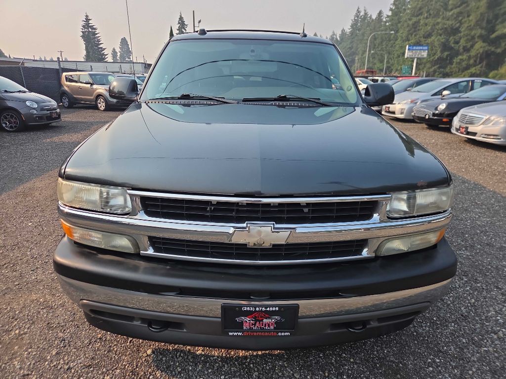 2005 Chevrolet Suburban Image 3