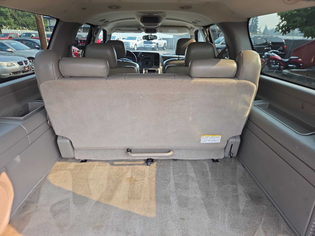 2005 Chevrolet Suburban Image 9