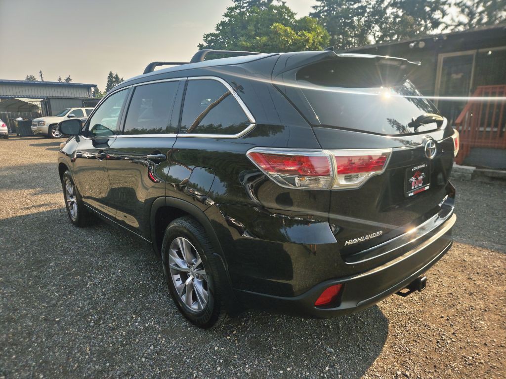 2015 Toyota Highlander Image 6