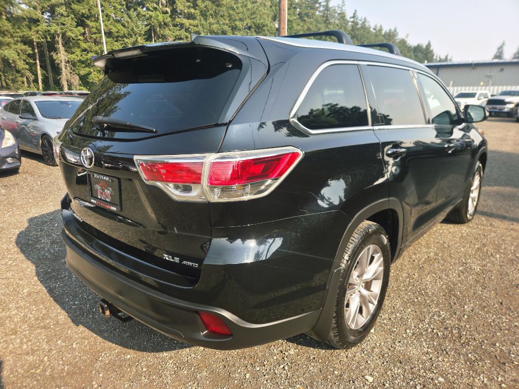 2015 Toyota Highlander Image 8