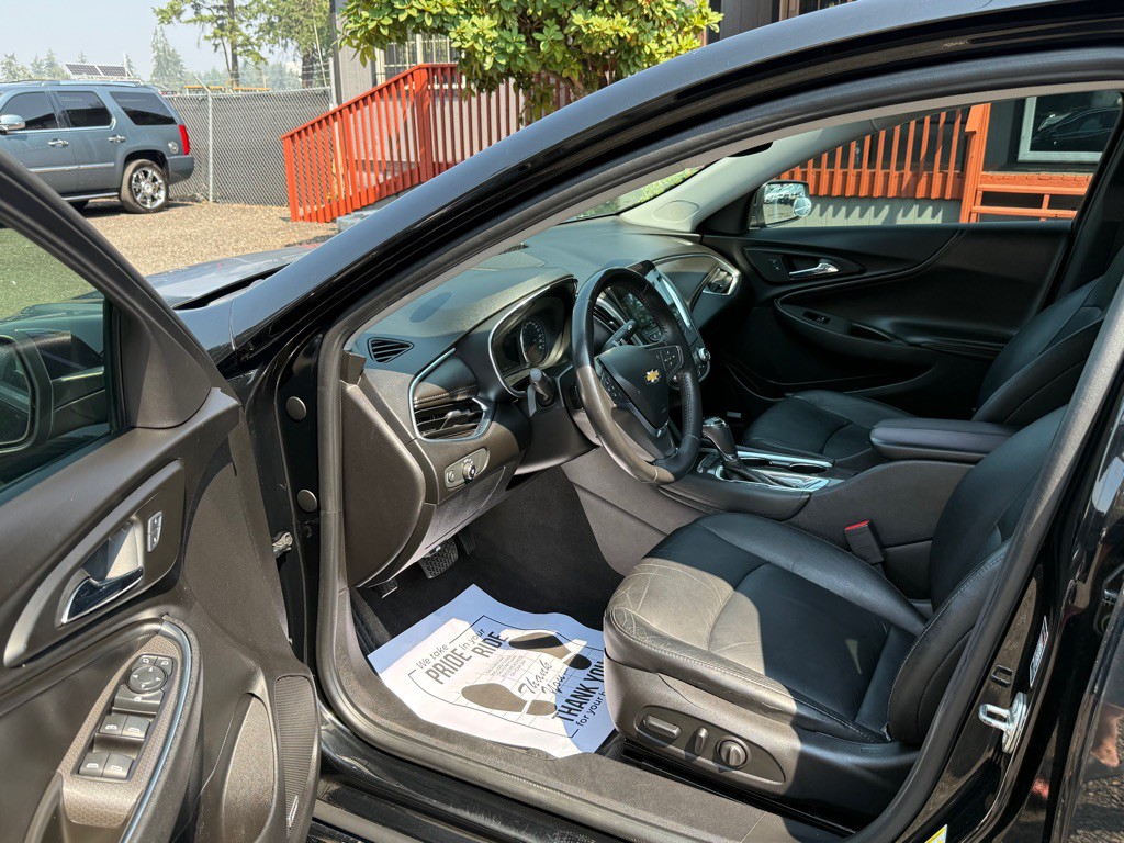 2016 Chevrolet Malibu Image 9