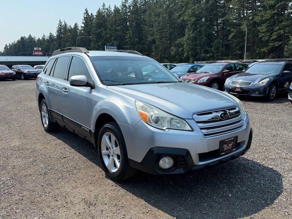 2014 Subaru Outback Image 2