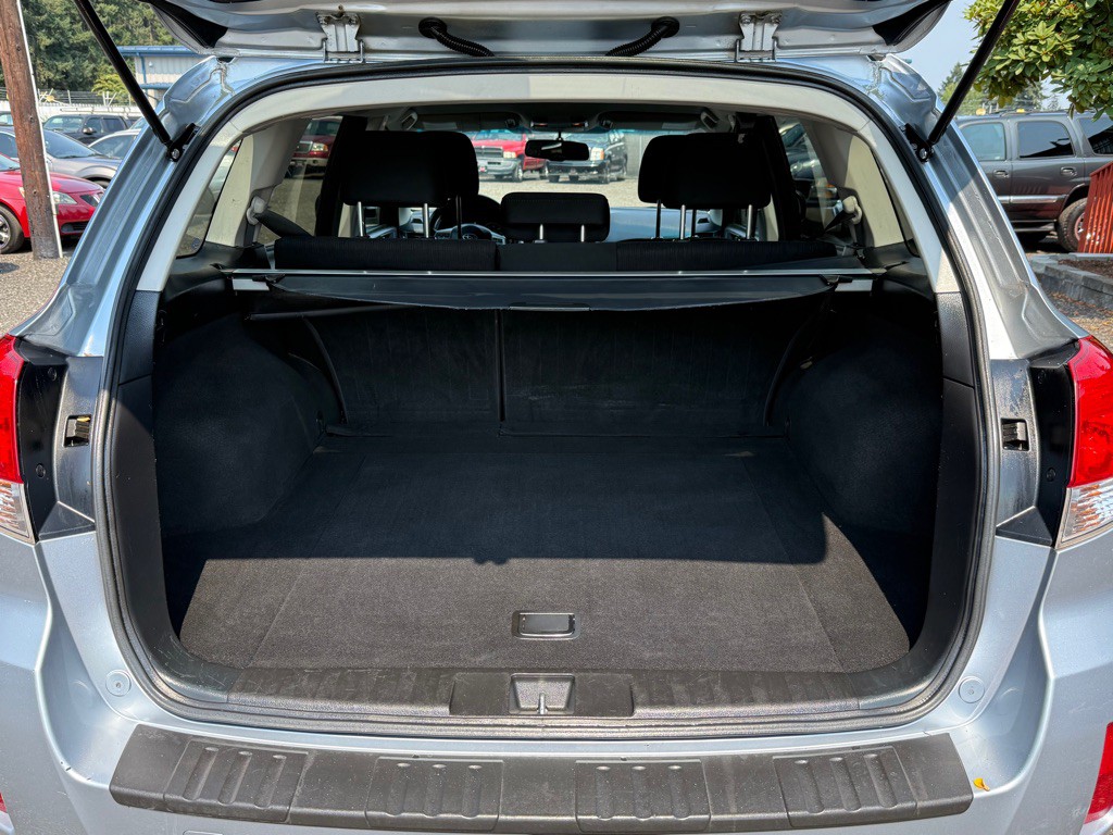 2014 Subaru Outback Image 12