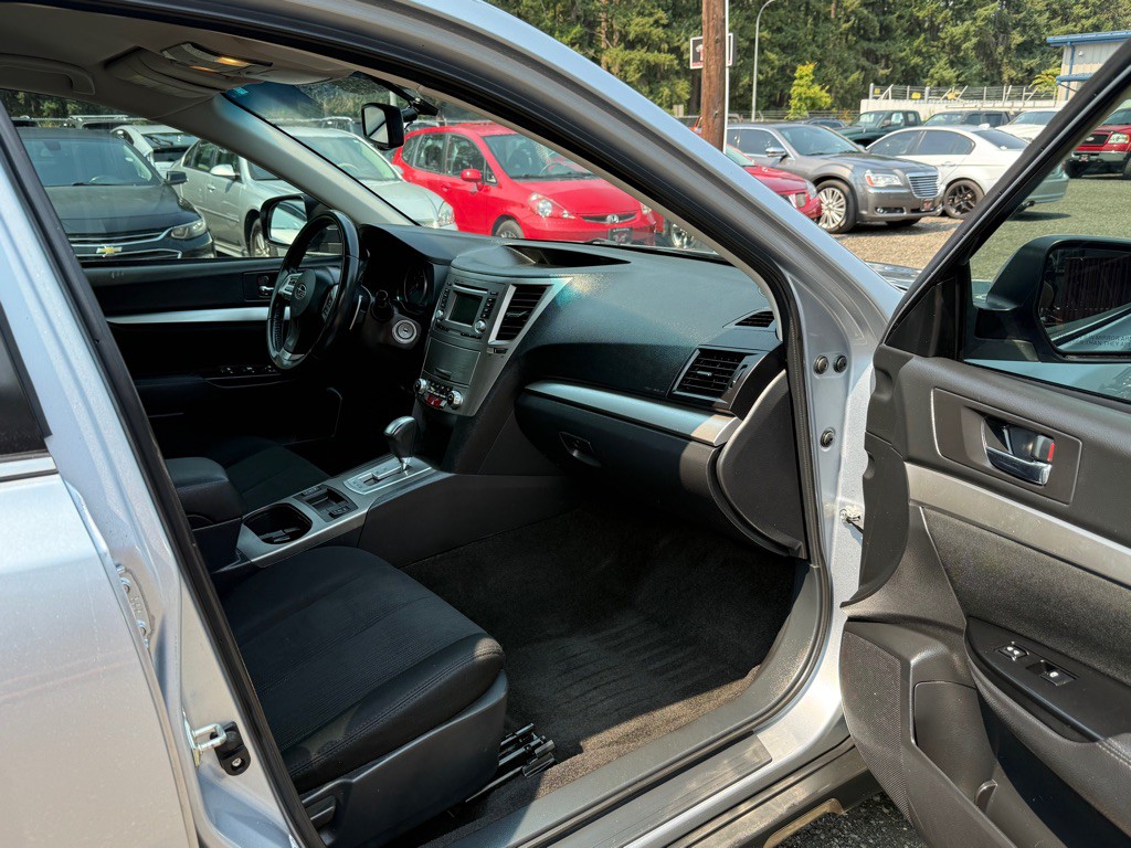 2014 Subaru Outback Image 13