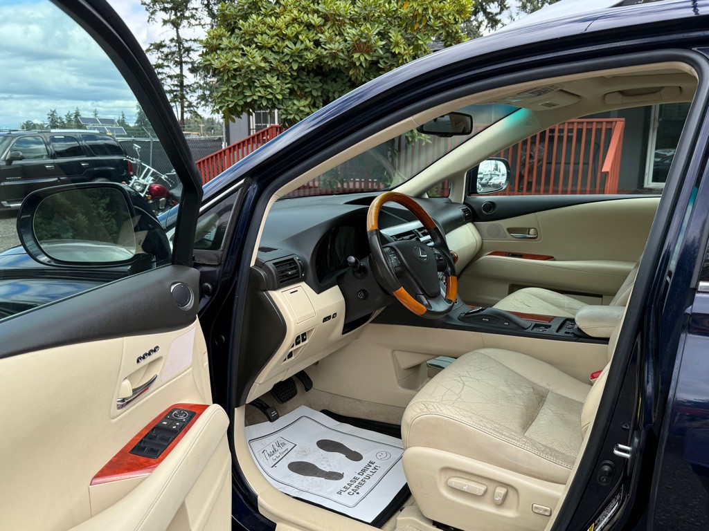 2010 Lexus RX Image 9