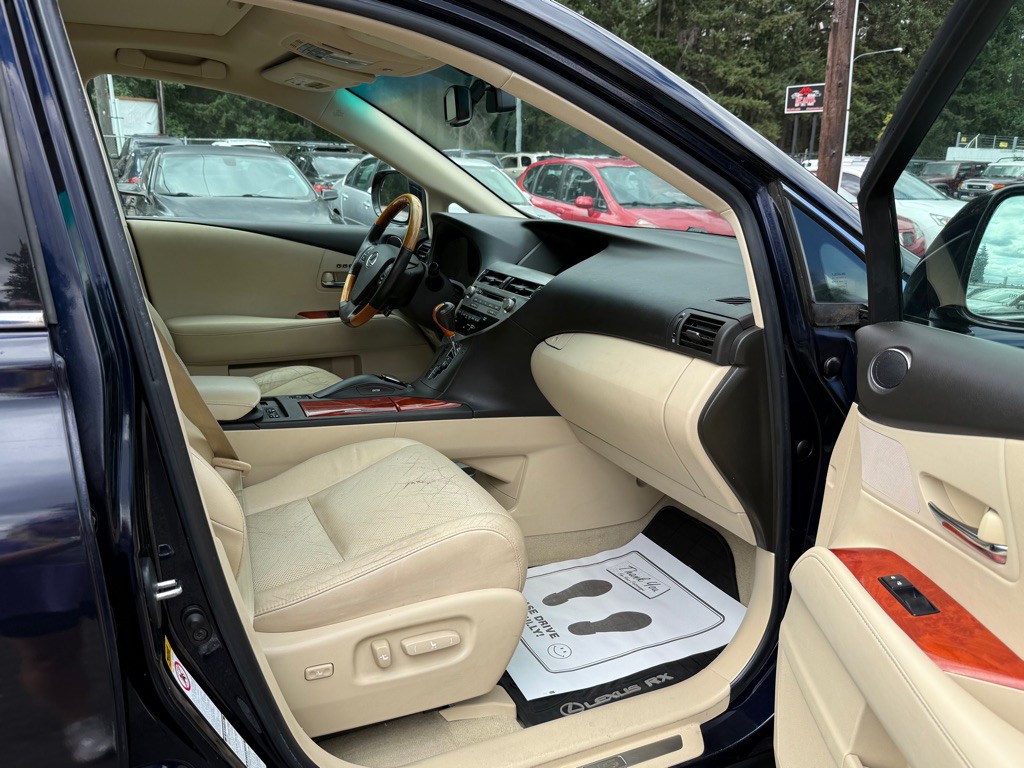 2010 Lexus RX Image 14