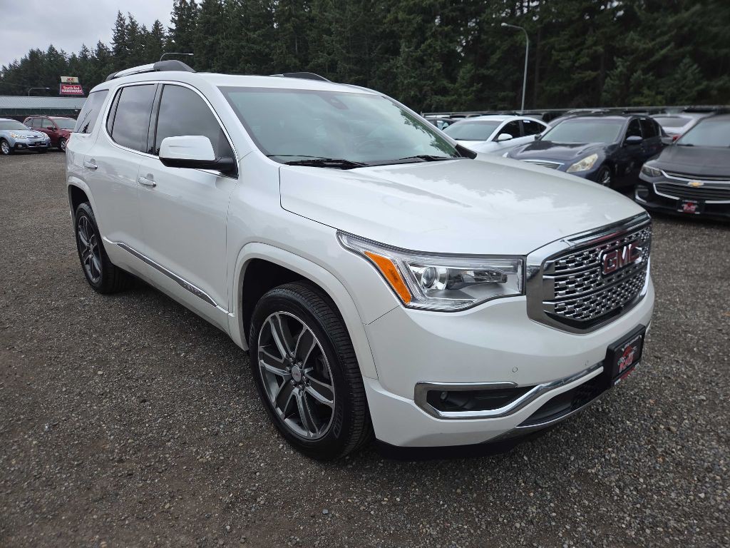 2017 GMC Acadia Image 2