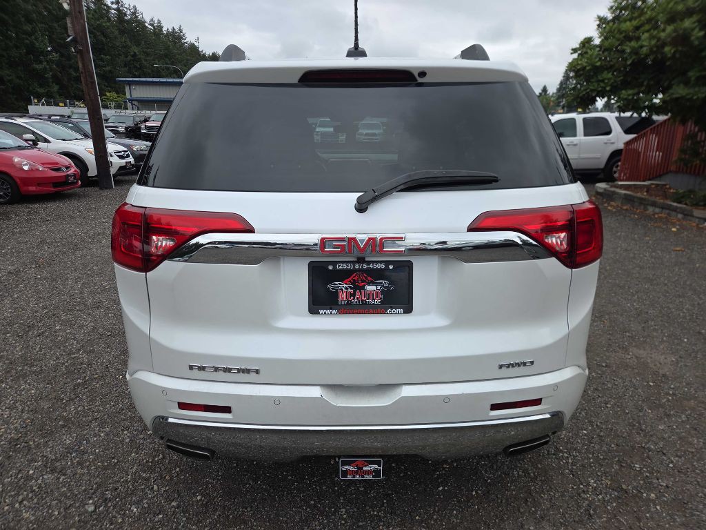 2017 GMC Acadia Image 7