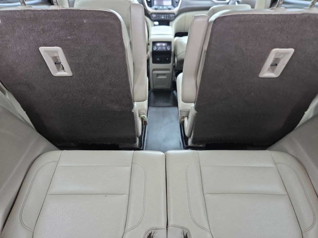 2017 GMC Acadia Image 10