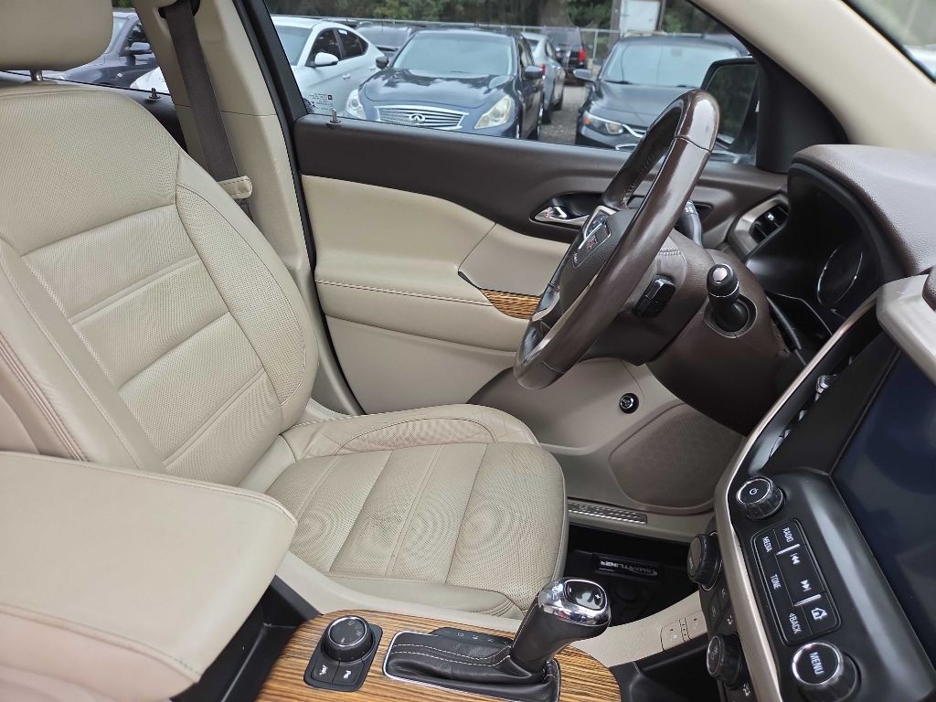 2017 GMC Acadia Image 12