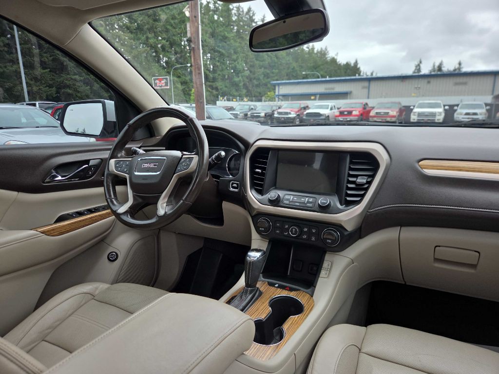 2017 GMC Acadia Image 13