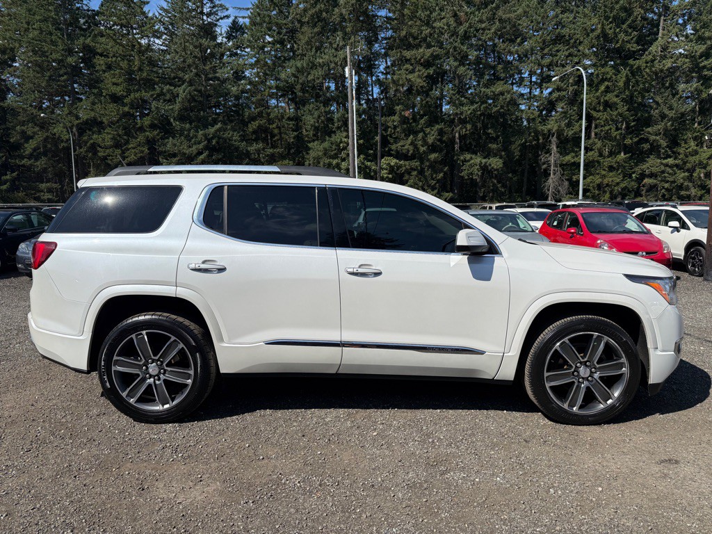 2017 GMC Acadia Image 15