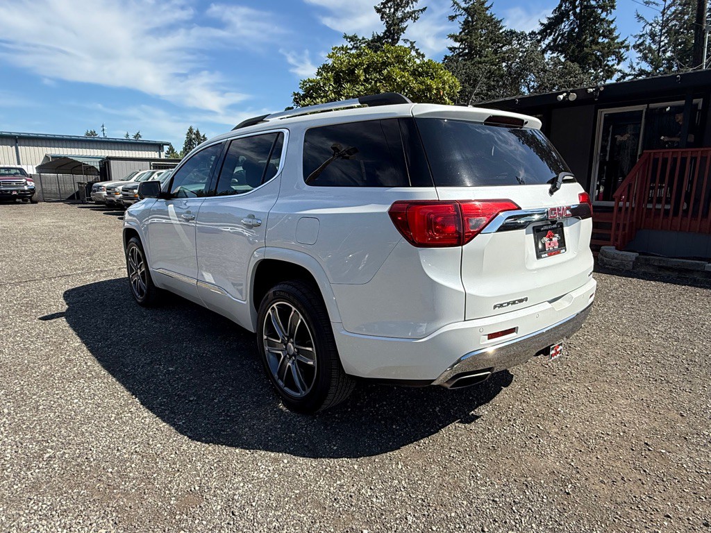 2017 GMC Acadia Image 20