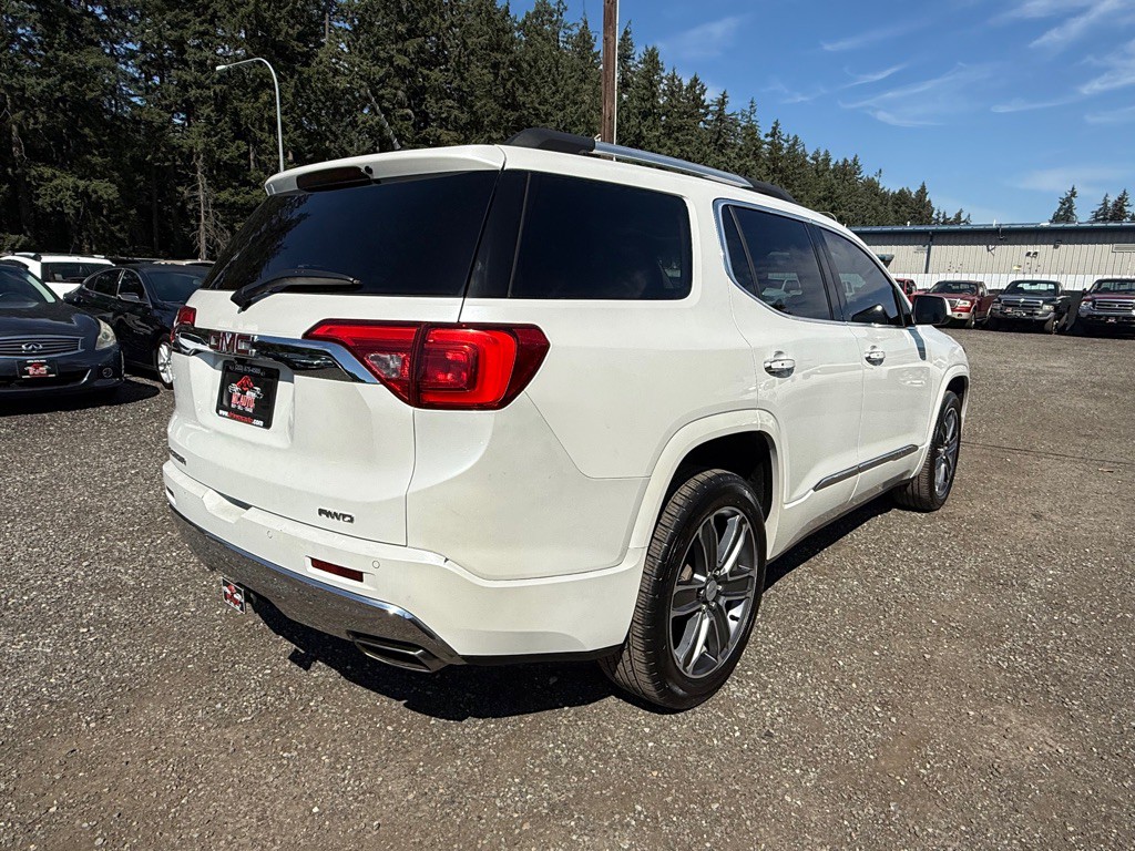 2017 GMC Acadia Image 22