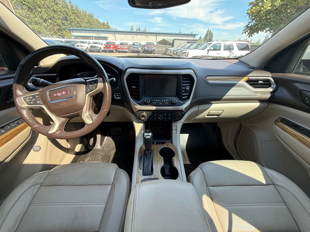 2017 GMC Acadia Image 29