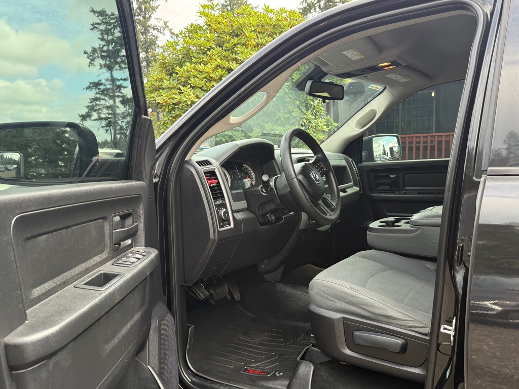 2016 RAM 1500 Image 9