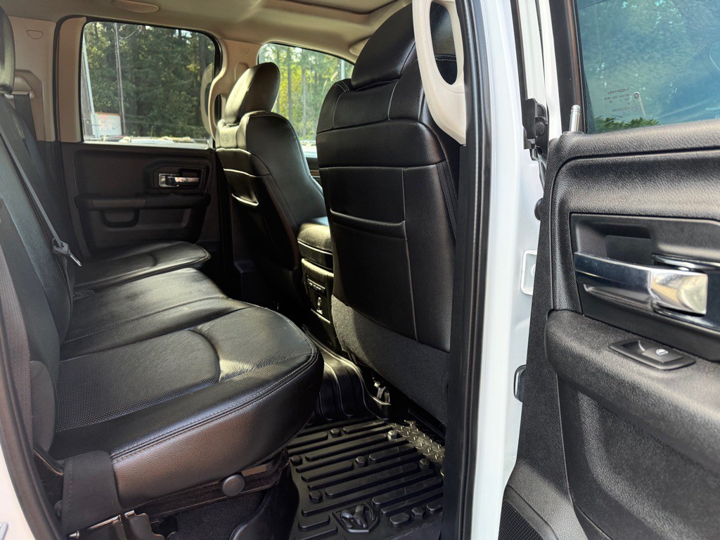 2015 RAM 1500 Image 11