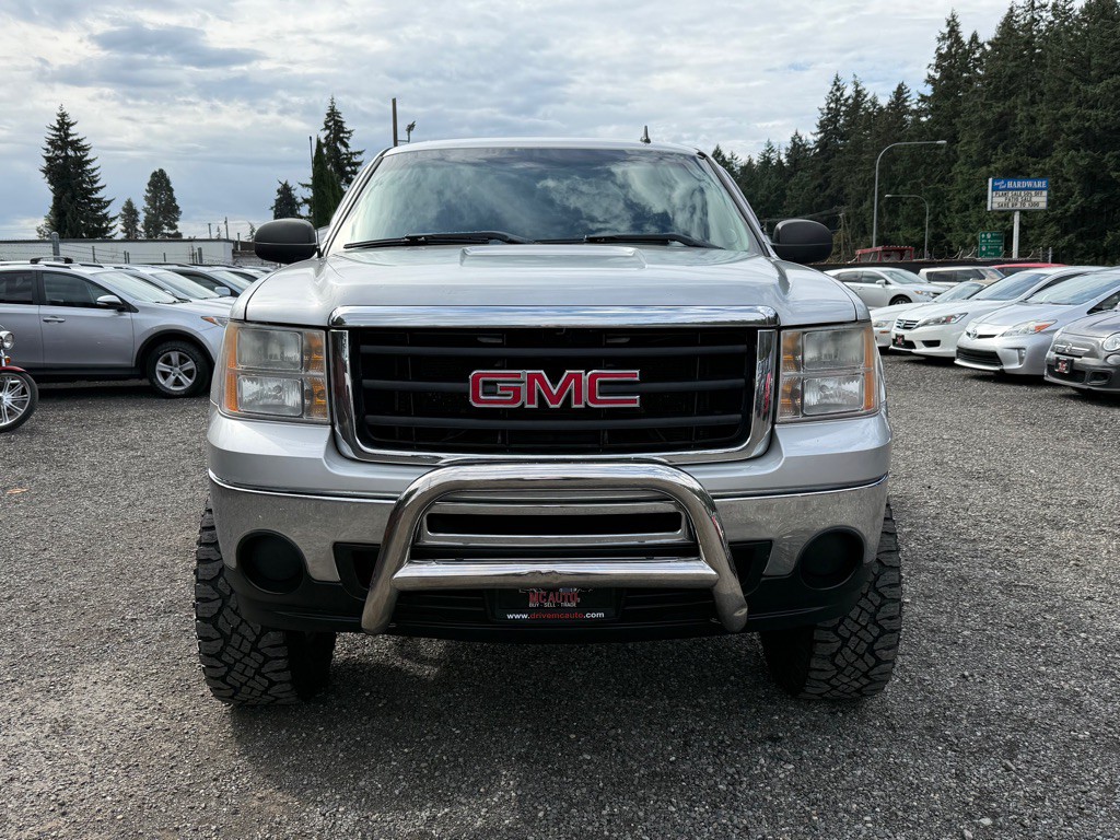 2011 GMC Sierra Image 3