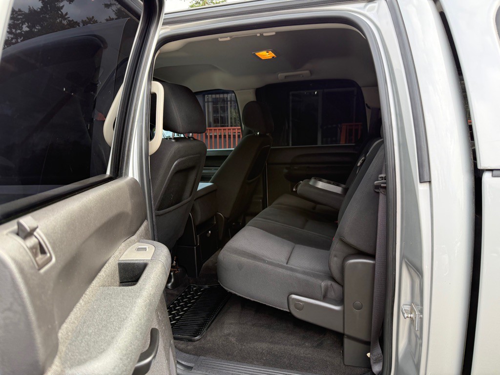 2011 GMC Sierra Image 10