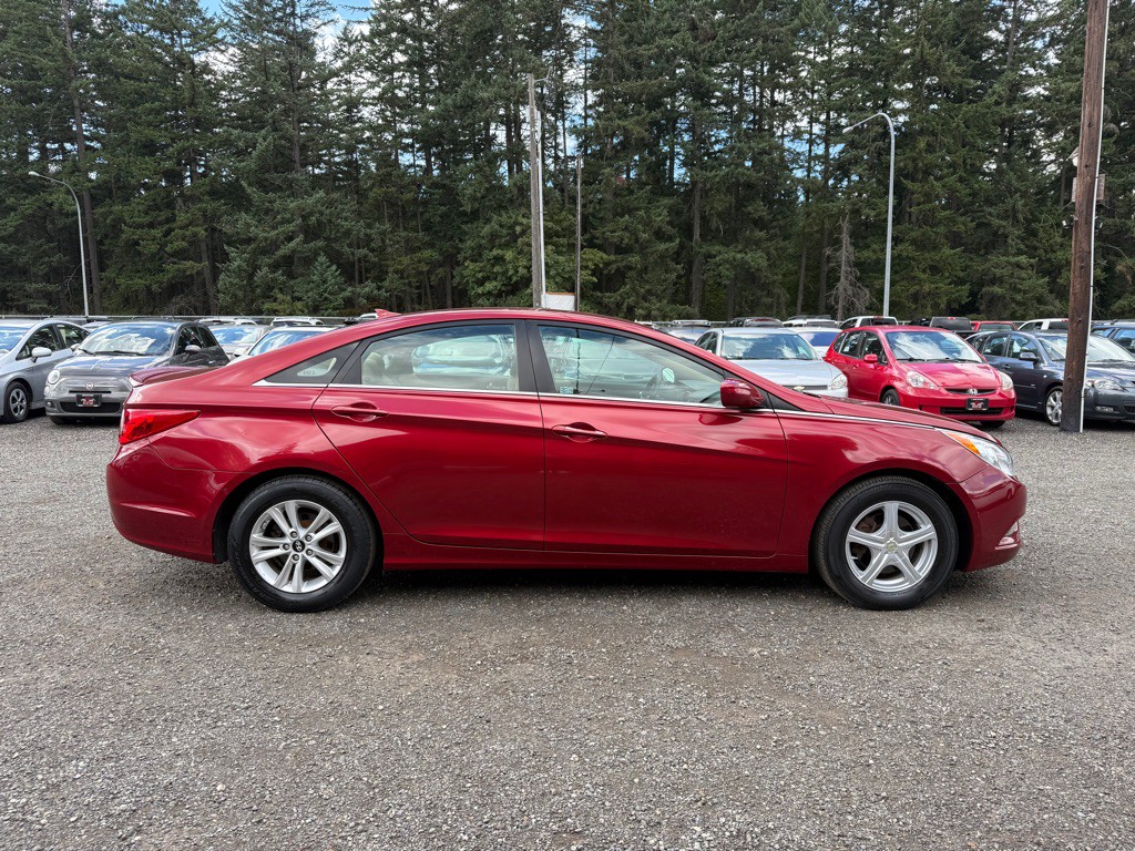 2013 Hyundai Sonata Image 1