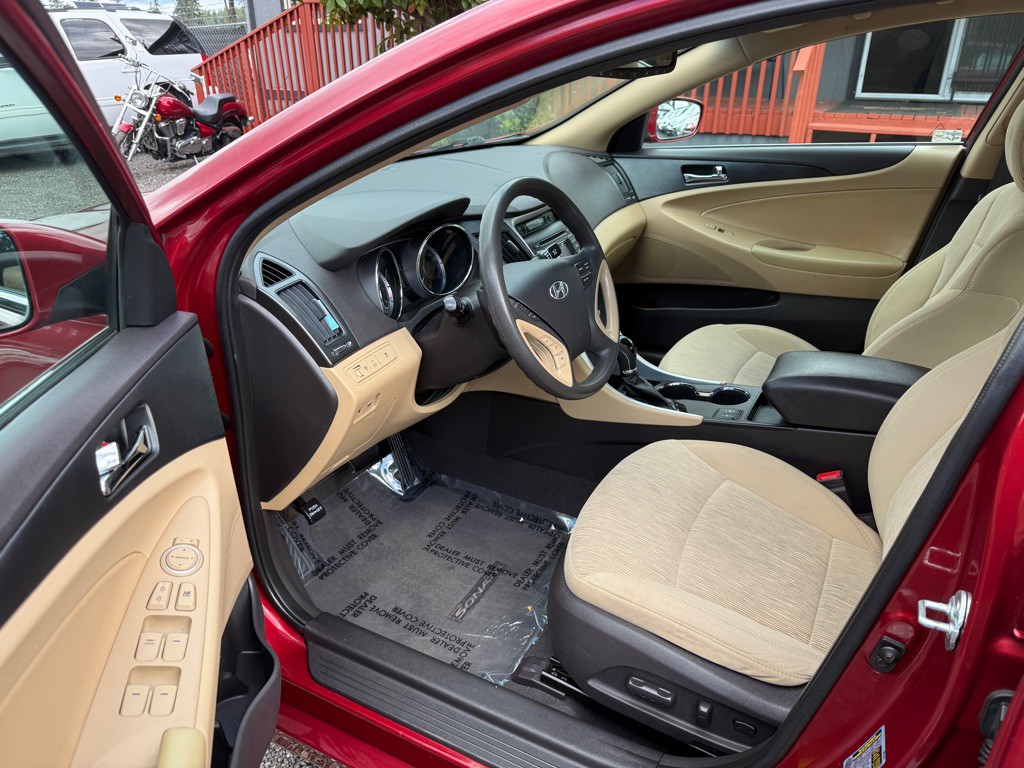 2013 Hyundai Sonata Image 9