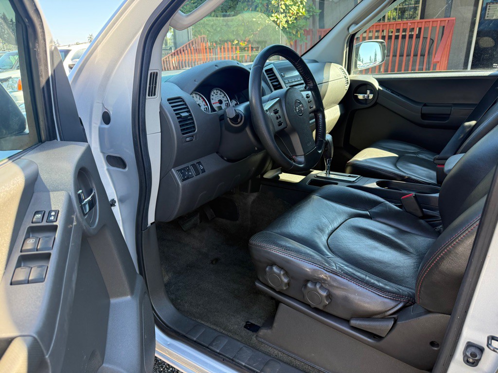 2011 Nissan Xterra Image 9