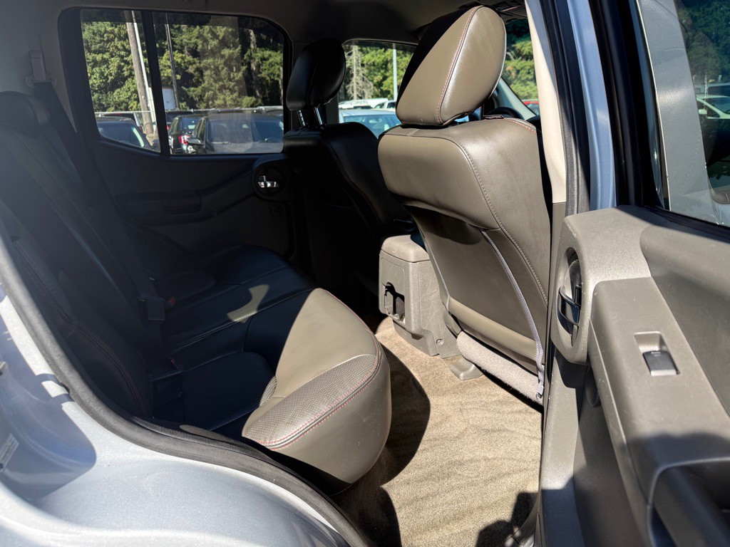 2011 Nissan Xterra Image 12