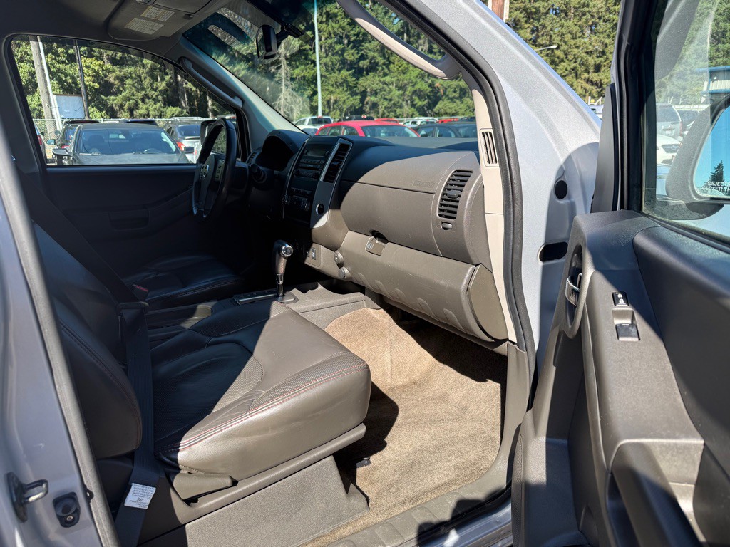 2011 Nissan Xterra Image 13