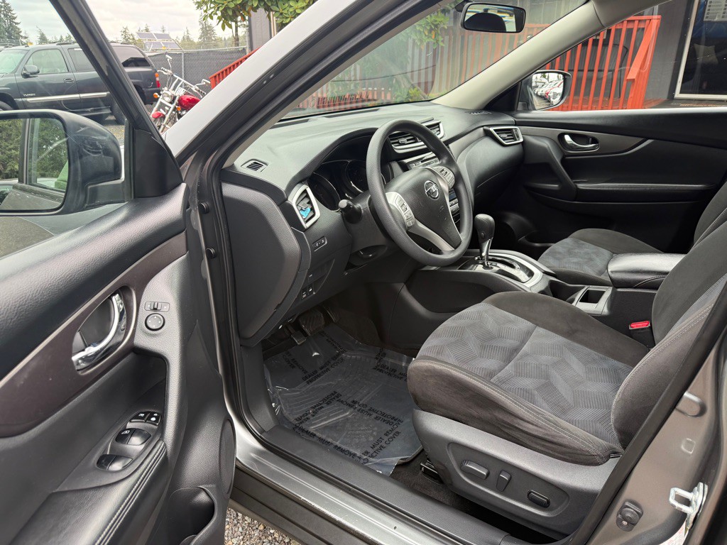 2015 Nissan Rogue Image 9