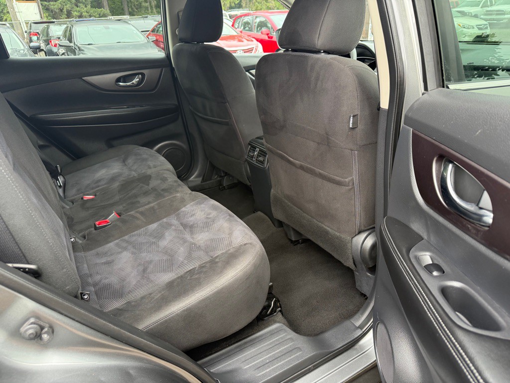 2015 Nissan Rogue Image 12