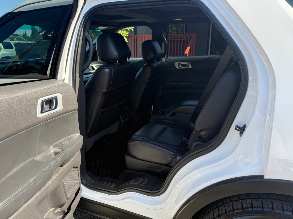 2013 Ford Explorer Image 10