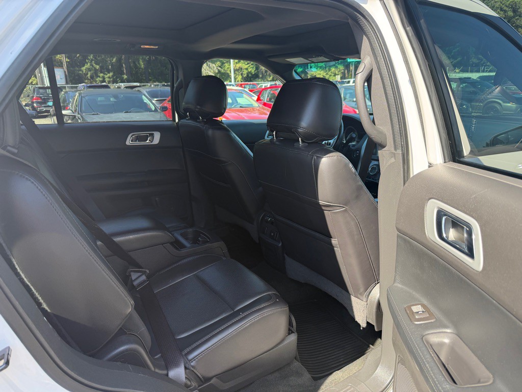 2013 Ford Explorer Image 11