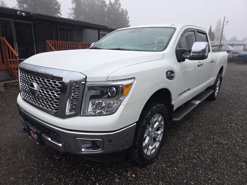 2016 Nissan Titan Image 4