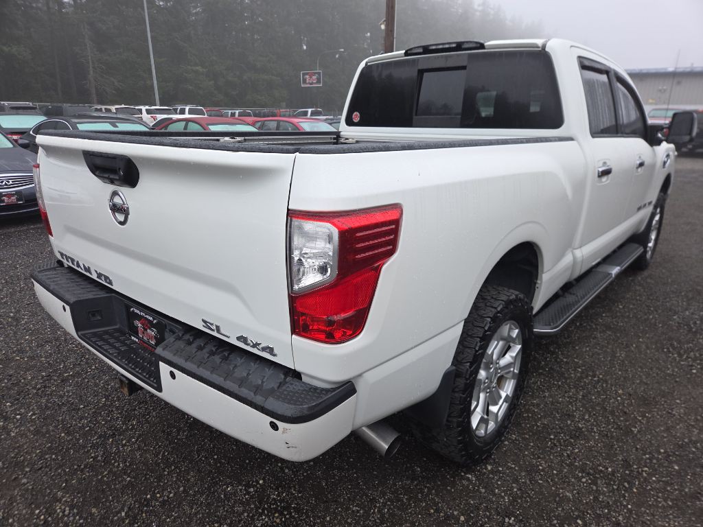 2016 Nissan Titan Image 8