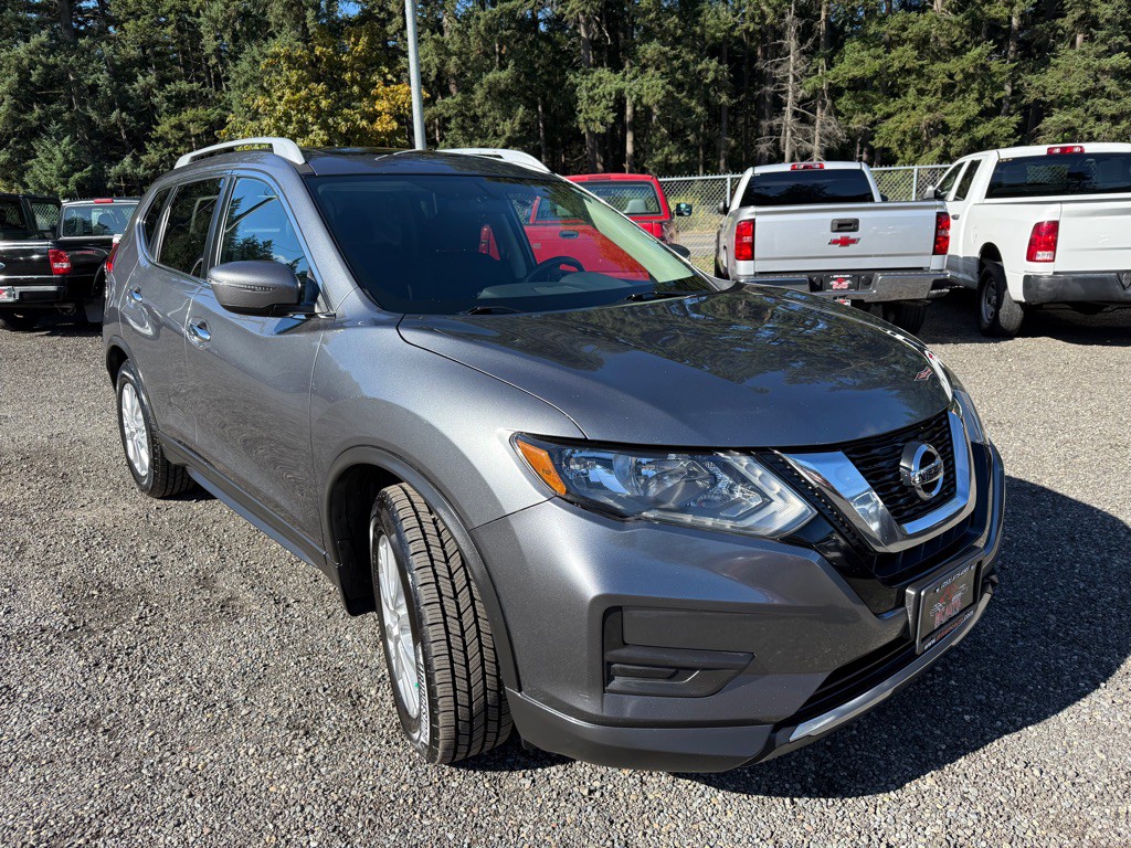 2017 Nissan Rogue Image 2