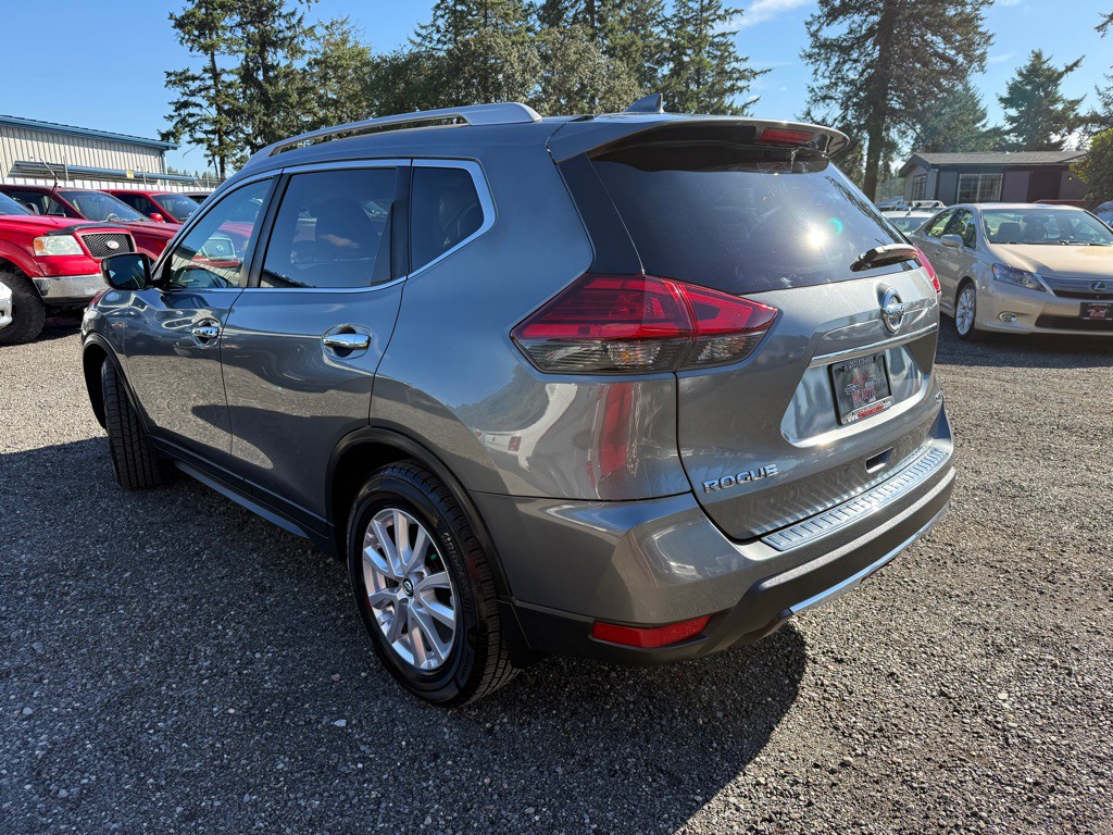 2017 Nissan Rogue Image 6