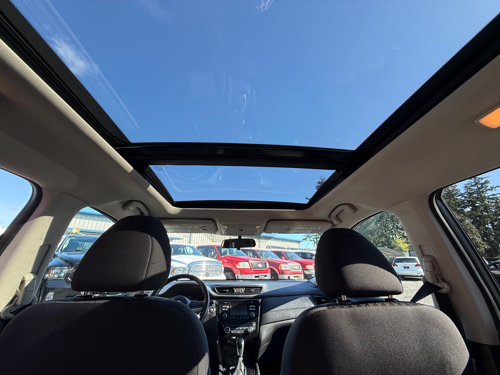 2017 Nissan Rogue Image 15