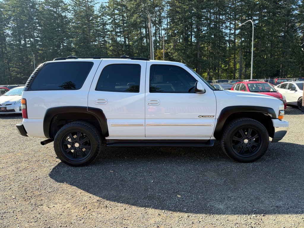 2002 Chevrolet Tahoe Image 1