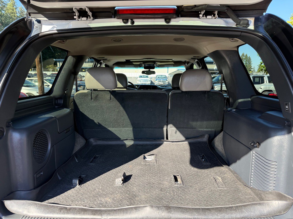 2002 Chevrolet Tahoe Image 13