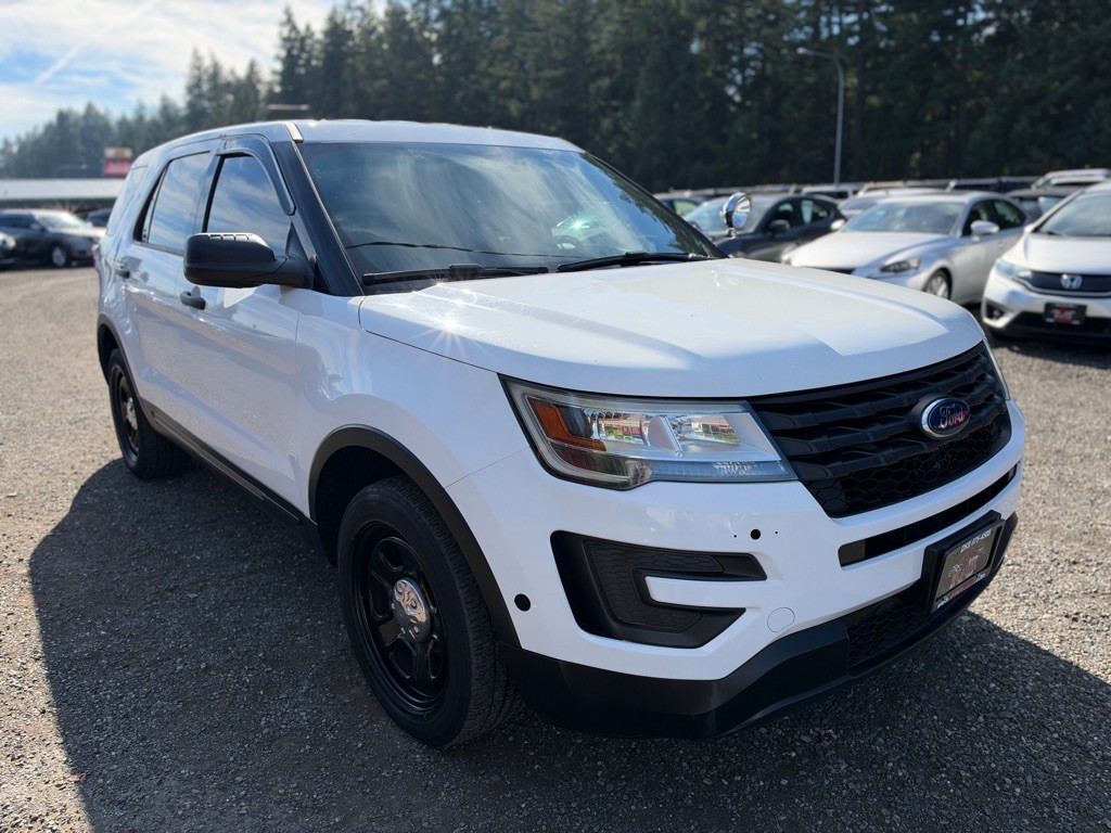 2016 Ford Explorer Image 2