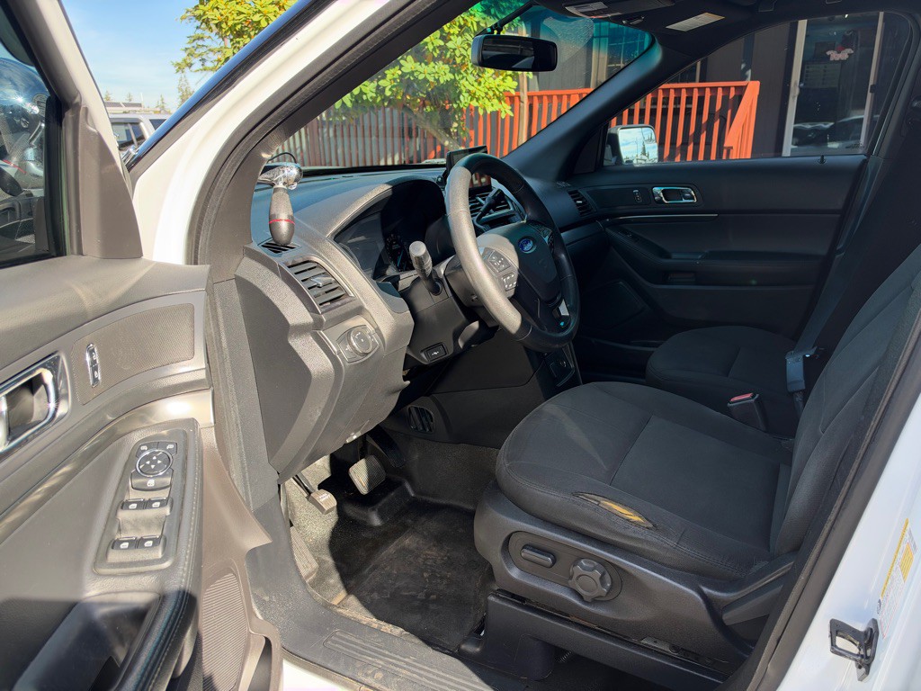 2016 Ford Explorer Image 9