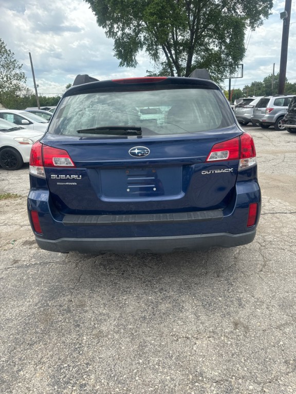 2011 Subaru Outback Image 6